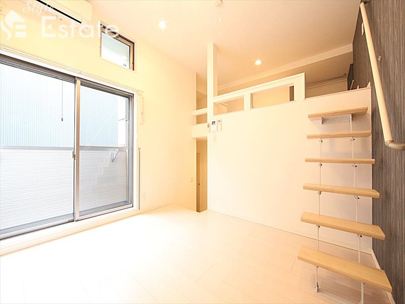 居室・リビング　内装