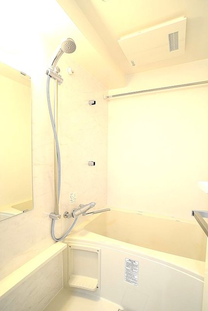 バス・シャワールーム　バスルーム