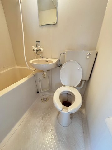 バス・シャワールーム　退去前のため、現況を優先します