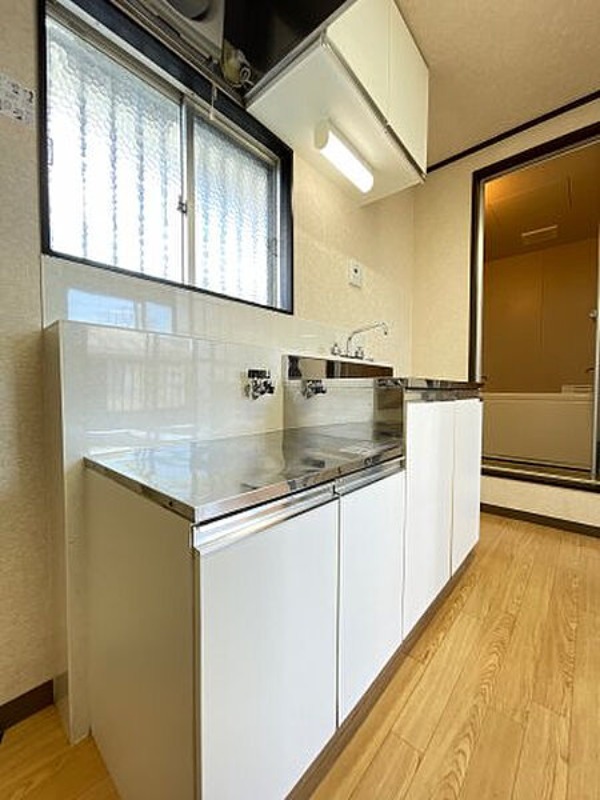 キッチン　同物件別室写真