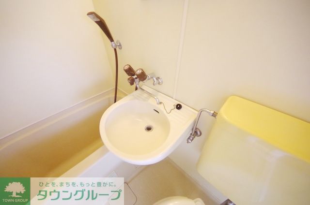 洗面設備　同建物別部屋写真
