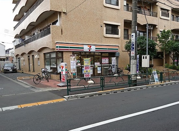 コンビニ　セブンイレブン練馬立野町店（コンビニ）まで550m
