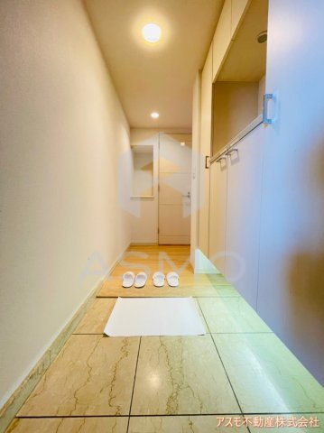 玄関　同マンション別部屋　参考写真