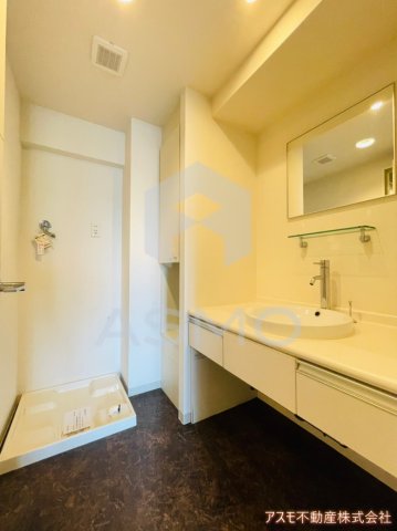 洗面設備　同マンション別部屋　参考写真