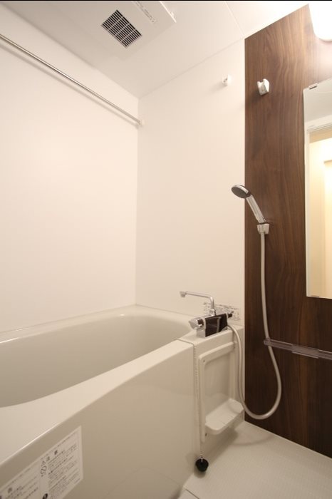 バス・シャワールーム　バスルーム