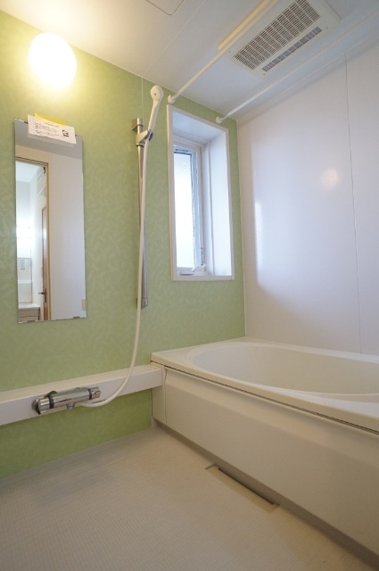 バス・シャワールーム　※入居前の写真です