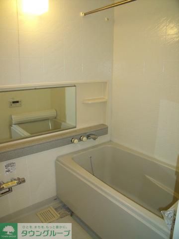 バス・シャワールーム　綺麗なバスルーム