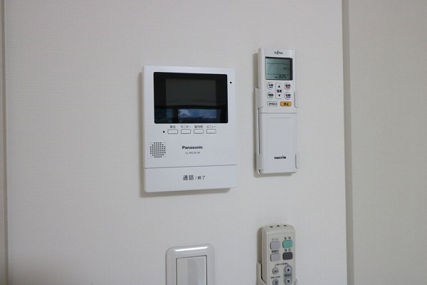 セキュリティ　TVモニター付インターホンです。
