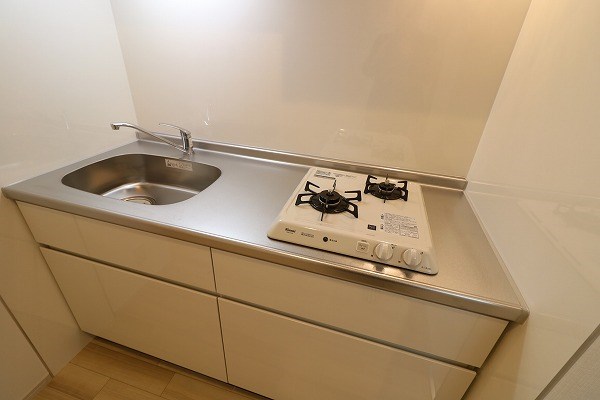 キッチン　ガスコンロ2口付システムキッチンです。