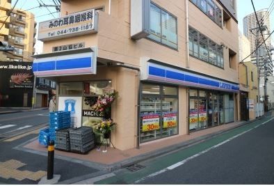 コンビニ　ローソン小杉町三丁目店（コンビニ）まで80m