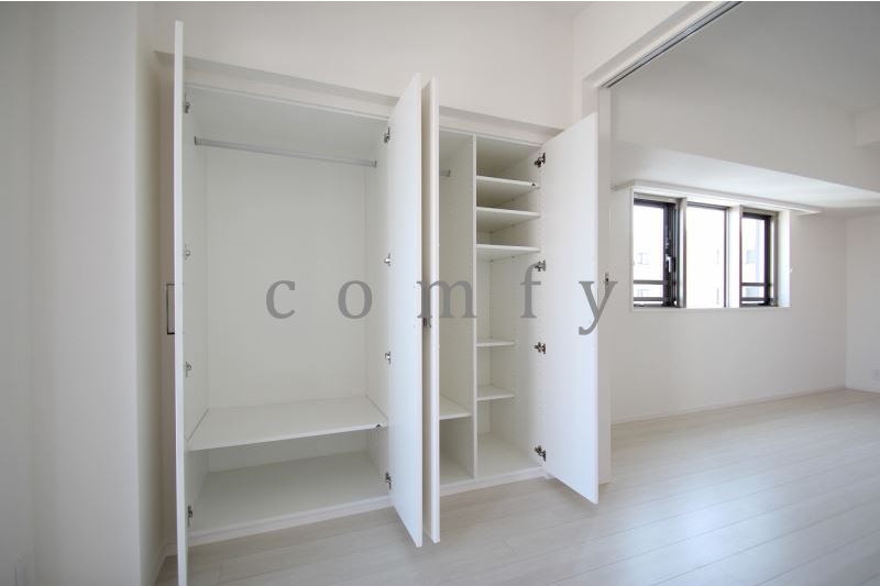 収納　機能的に仕切られているクローゼット