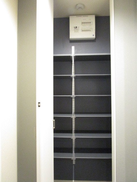 玄関　玄関収納