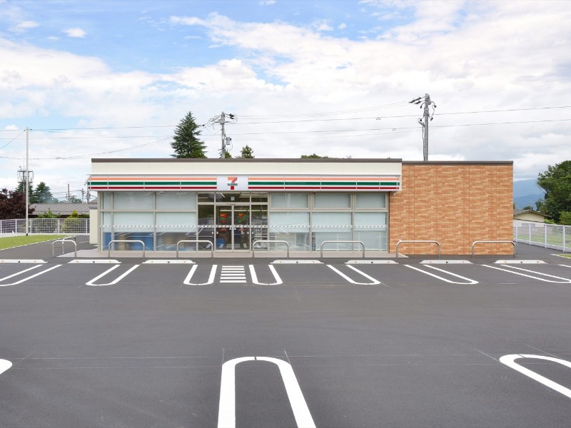 コンビニ　セブンイレブン札幌北24条店（コンビニ）まで388m