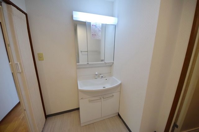 洗面設備　★便利な独立洗面台です★