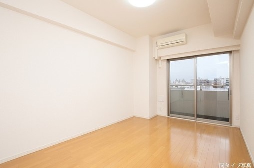 居室・リビング　南向き！