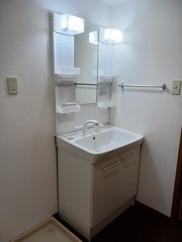 洗面設備　脱衣スペースもあります