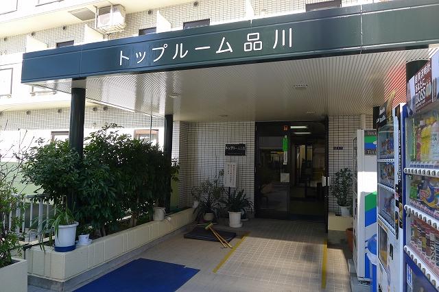 エントランス　落ち着いたエントランスです