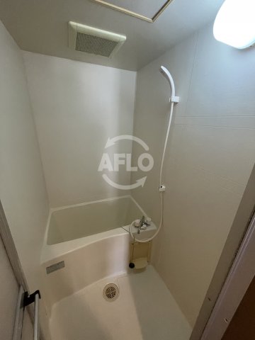 バス・シャワールーム　ロイヤルコート　浴室