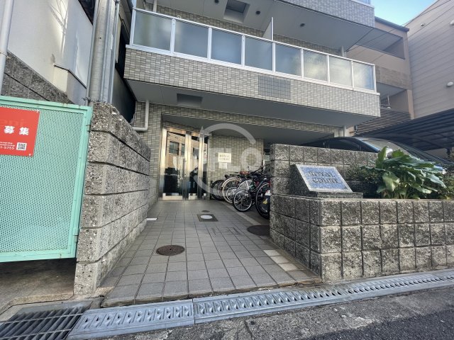 エントランス　ロイヤルコート　エントランス
