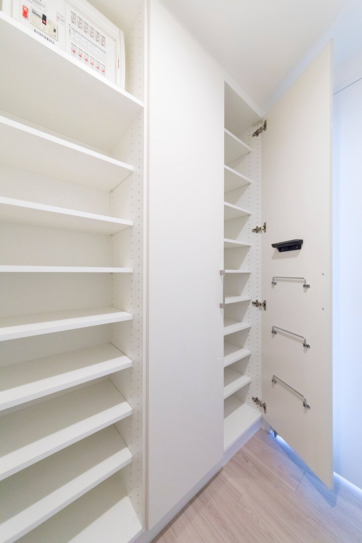 収納　シューズクローゼット
