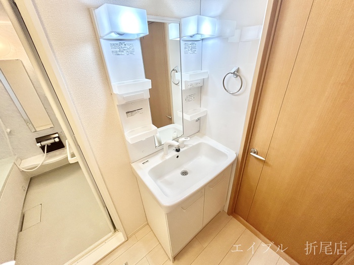 洗面設備　他号室の写真です。