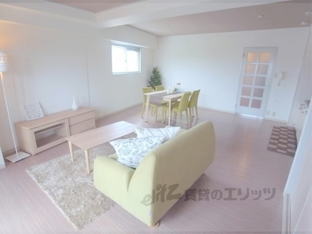 居室・リビング　リビング