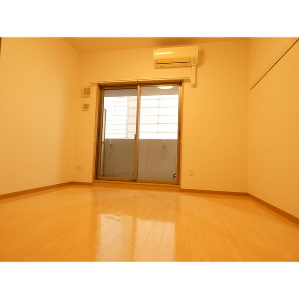 居室・リビング　※他のお部屋の参考写真です