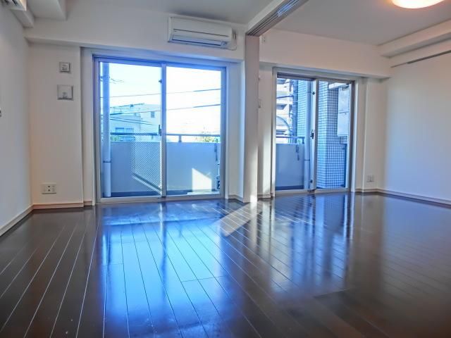 居室・リビング　☆開放感のある居室☆