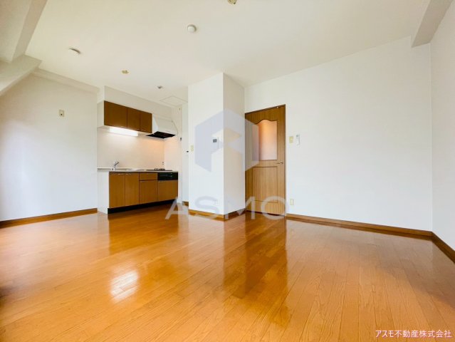 居室・リビング　同マンション別部屋　参考写真