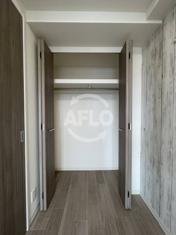 収納　プレサンス新大阪ジェイズ　クローゼット