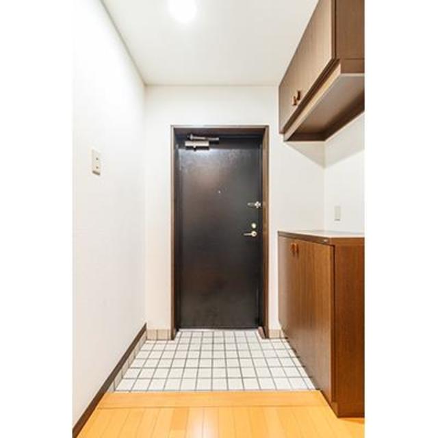玄関　※写真は同タイプ住戸です。
