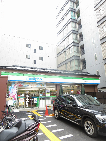 コンビニ　ファミリーマート 五条新町店（コンビニ）まで376m