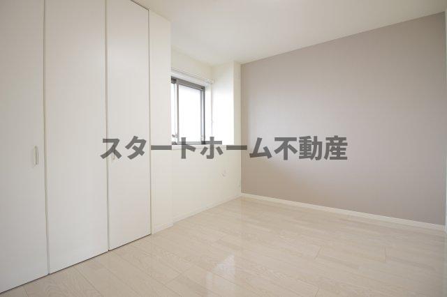 その他部屋・スペース　落ち着いて過ごせるお部屋なので、寝室にいかがでしょうか