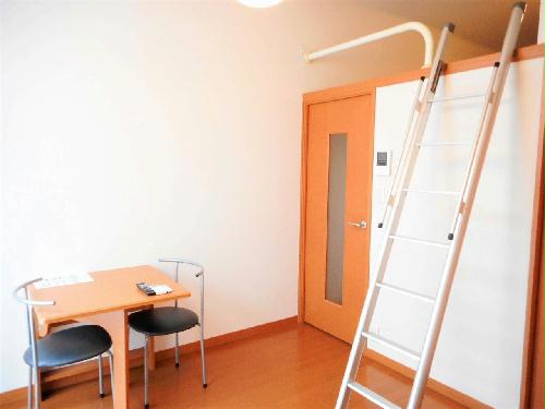 居室・リビング　ロフト付きのお部屋です