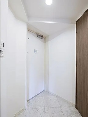 玄関　ドゥーエ西麻布II（別部屋参考画像）