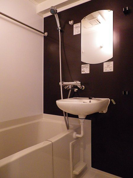 バス・シャワールーム　洗面