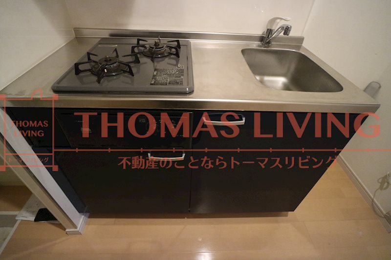 キッチン　嬉しい2口コンロ付きですよ。