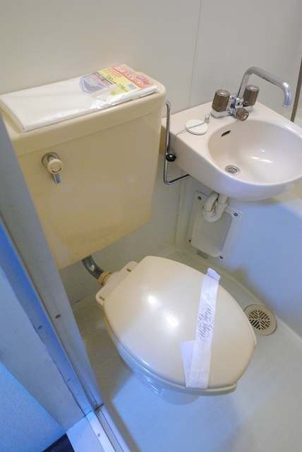 トイレ　写真は１０３号室