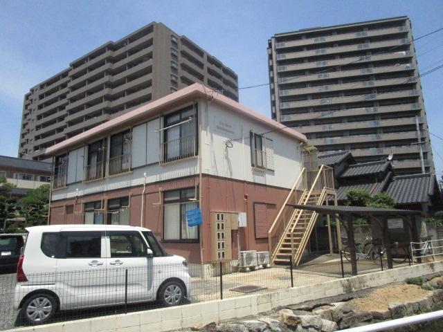 建物外観　外観は落ち着いています