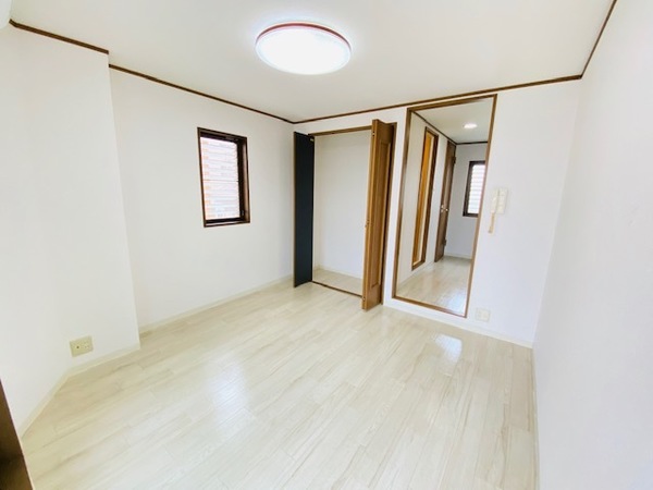 居室・リビング　洋室フローリング