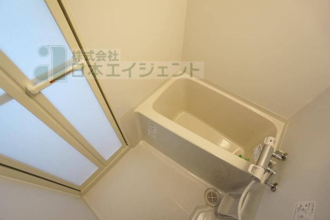 バス・シャワールーム　浴室