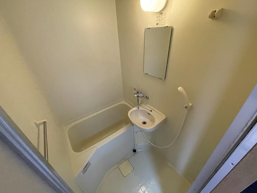 バス・シャワールーム　バス