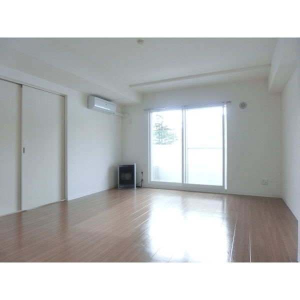 居室・リビング　ゆったりとしたリビングです