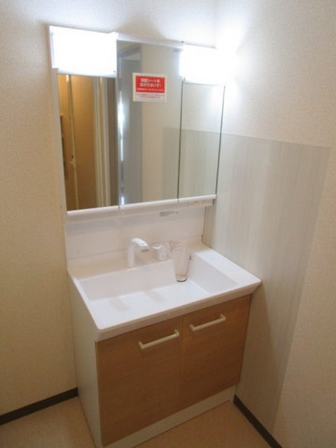 洗面設備　2021年1月新しい洗面台に交換しました！