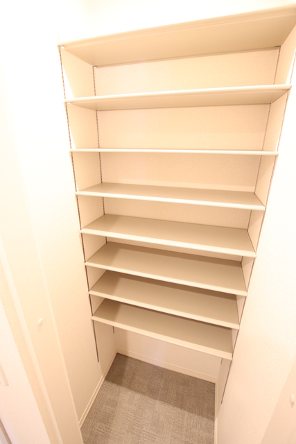 玄関　横縦に広めのシューズボックス◎