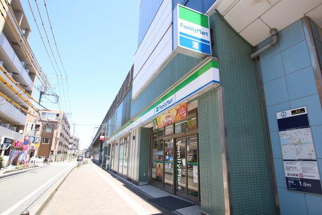 コンビニ　ファミリーマート　市川妙典駅店（コンビニ）まで900m