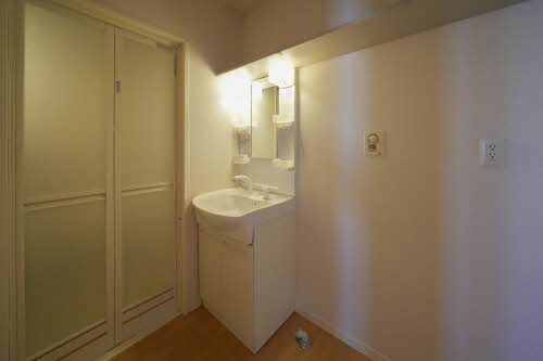 洗面設備　洗面化粧台