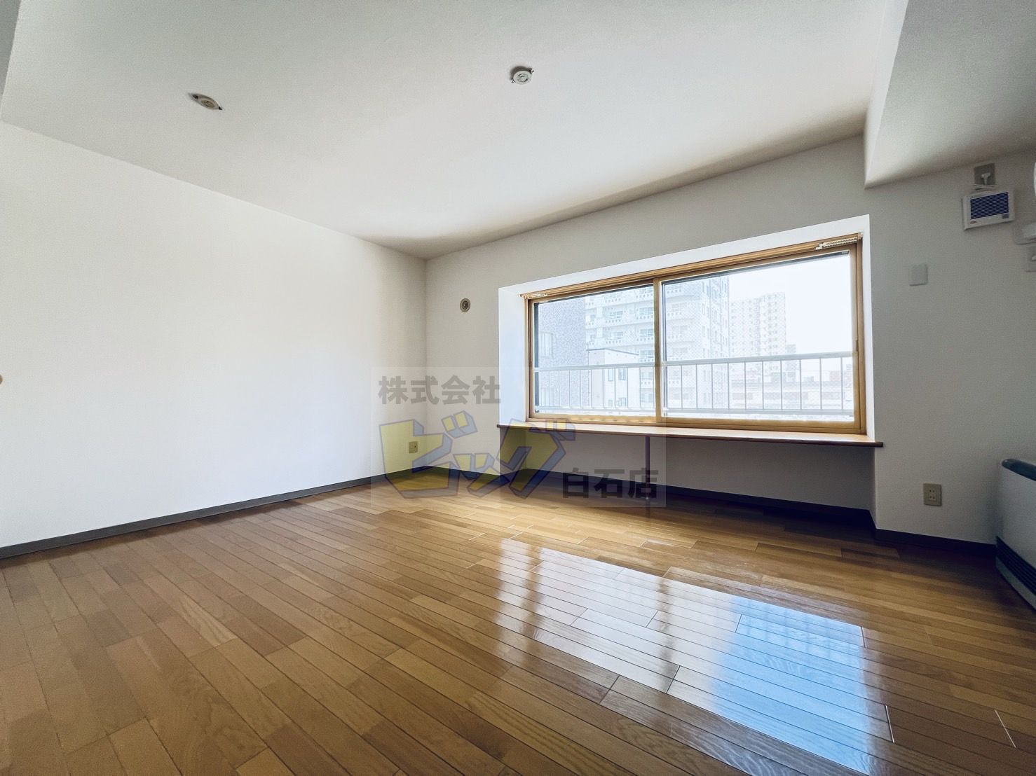 居室・リビング　使いやすい広々としたリビングです♪