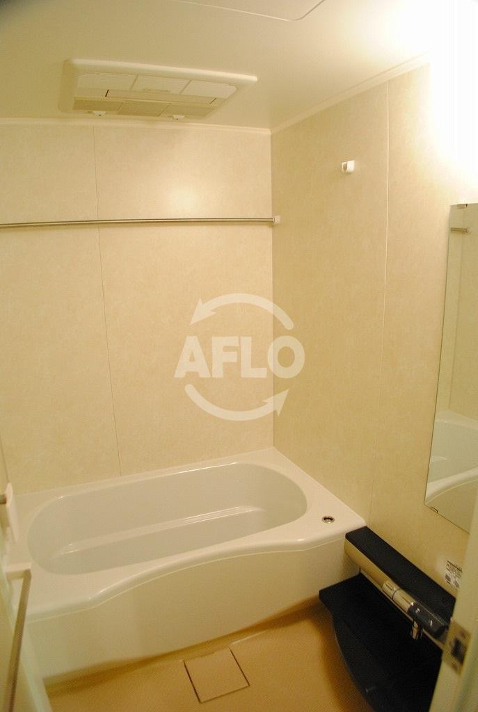 バス・シャワールーム　ロイヤルパークスなんば　浴室