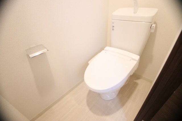 トイレ　※別室の参考写真の為、現況優先です。